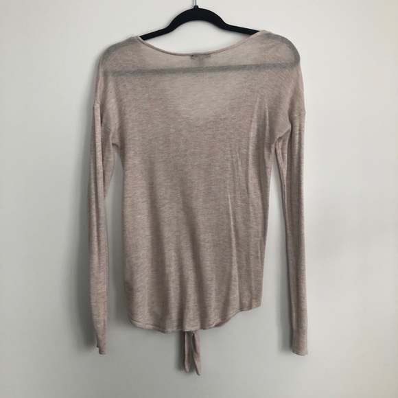 ✨3/$30✨ DYNAMITE PINK V-NECK LIGHT SWEATER - Picture 3 of 3